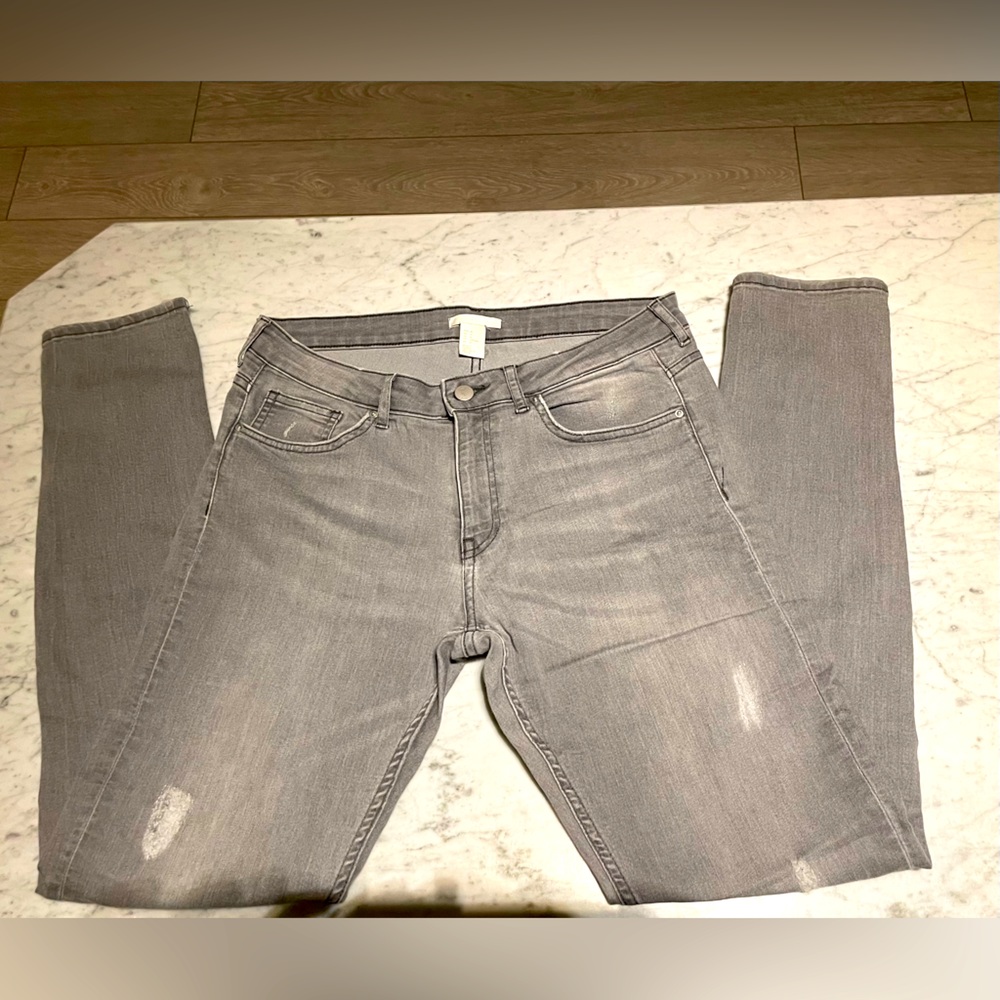H&M grey skinny jeans